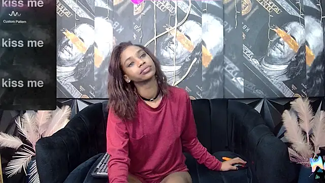 Snapshot of Lilmisbaddyxxx chatting on November 8, 5:18 am Lilmisbaddyxxx online show from November 8, 5:18 am