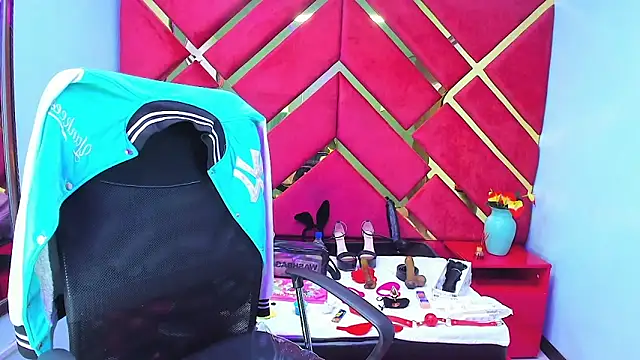 Kataleya Luck online show from November 23, 3:39 am