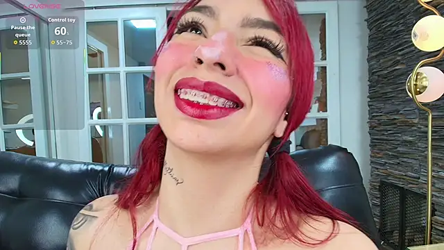 Snapshot of miss___abigail chatting on November 28, 11:02 am miss abigail online show from November 28, 11:02 am