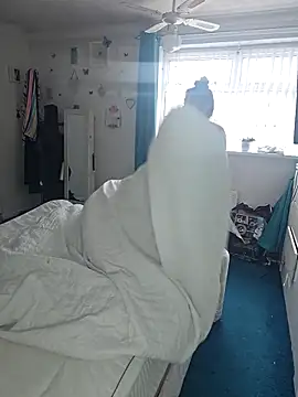 Angeldelightt online show from October 21, 1:34 pm