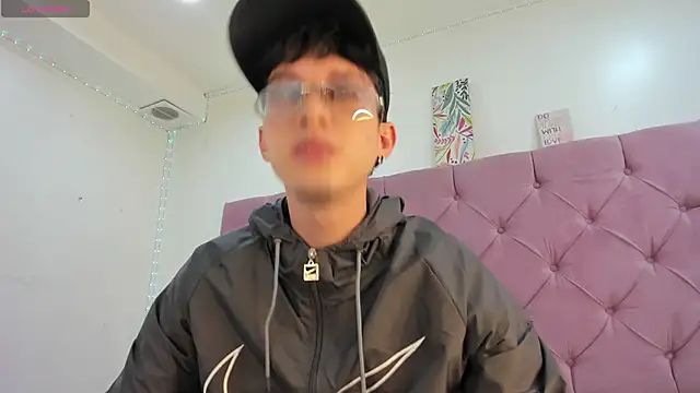 Snapshot of Jheampiiero chatting on February 28, 9:05 pm Jheampiiero online show from February 28, 9:05 pm