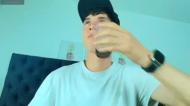 Jheampiiero online show from March 24, 1:49 pm