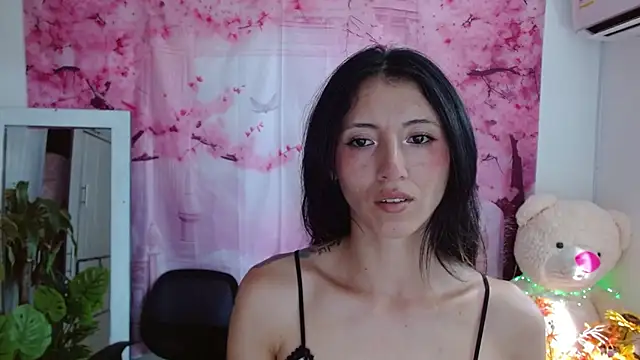 Snapshot of cristal_aixa12 chatting on October 24, 7:21 pm cristal aixa12 online show from October 24, 7:21 pm