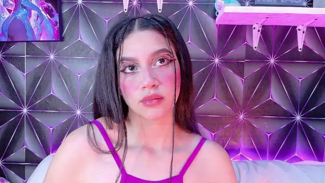Snapshot of Megan_Luxe chatting on October 1, 4:29 am Megan Luxe online show from October 1, 4:29 am