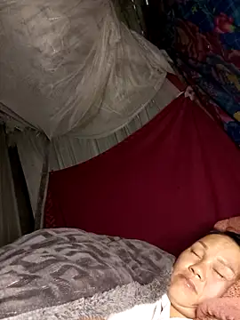 MaiHoa69 online show from April 2, 1:58 am