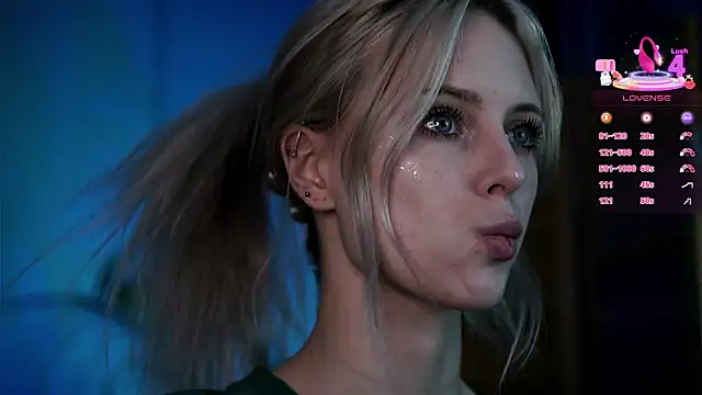 Nelly Carroll online show from November 28, 2:03 am