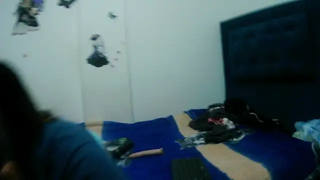 AddyStuart  online show from October 7, 1:25 am