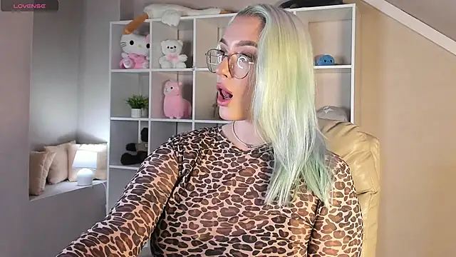 Snapshot of Vickie_Nelsson chatting on September 17, 8:27 am Vickie Nelsson online show from September 17, 8:27 am