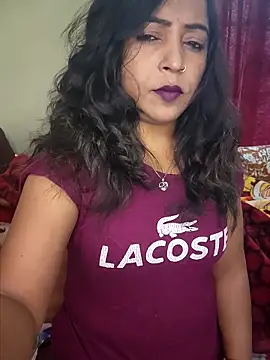 Snapshot of Hotbhabi305 chatting on February 16, 2:40 am Hotbhabi305 online show from February 16, 2:40 am