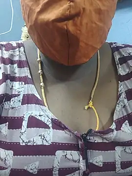 Snapshot of TAMIL_ELAKKIYA chatting on July 4, 6:47 pm TAMIL ELAKKIYA online show from July 4, 6:47 pm