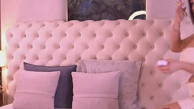 BellaNoirre online show from March 19, 7:07 pm