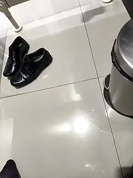 hotboy43339 online show from October 19, 1:28 am