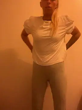 BrumeLove online show from June 15, 7:38 pm