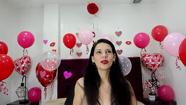 Snapshot of MashaPiink chatting on February 12, 12:55 pm MashaPiink online show from February 12, 12:55 pm