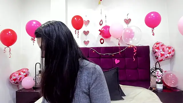 Snapshot of MashaPiink chatting on February 16, 12:45 pm MashaPiink online show from February 16, 12:45 pm