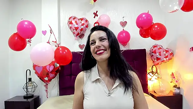 Snapshot of MashaPiink chatting on February 19, 12:56 pm MashaPiink online show from February 19, 12:56 pm