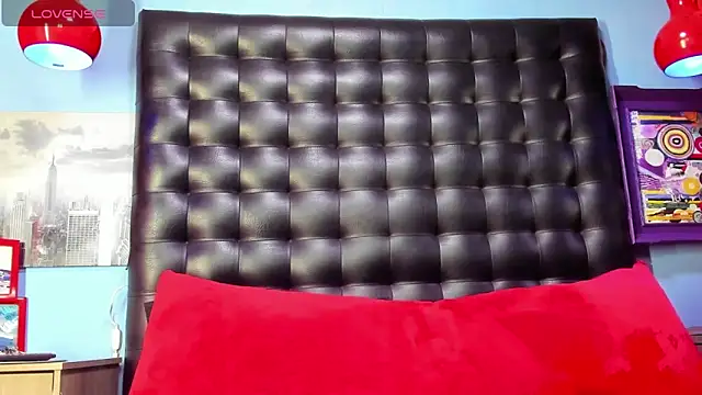 Snapshot of damian_bull chatting on February 23, 1:08 pm damian bull online show from February 23, 1:08 pm