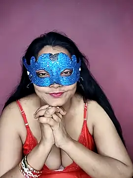 MEERAcle online show from November 4, 9:03 pm