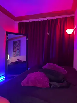 ZahaRose online show from October 16, 1:17 am