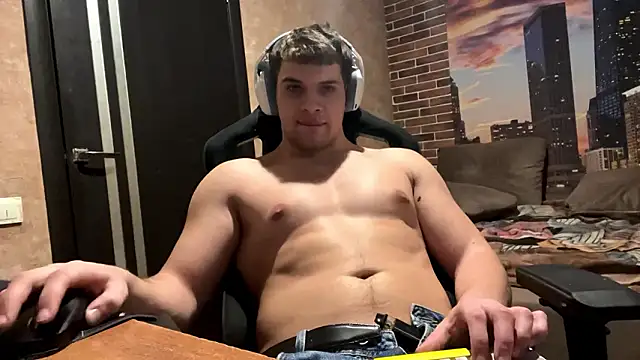 MusclePhantom online show from March 8, 8:23 pm