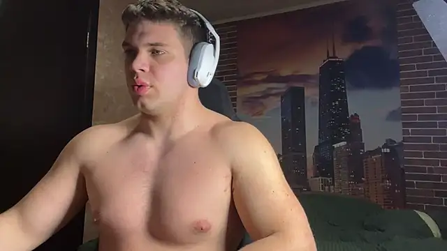 MusclePhantom online show from April 19, 8:44 pm