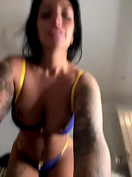 BELLABLACKXUK online show from October 14, 9:48 pm