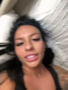 BELLABLACKXUK online show from October 18, 12:13 am