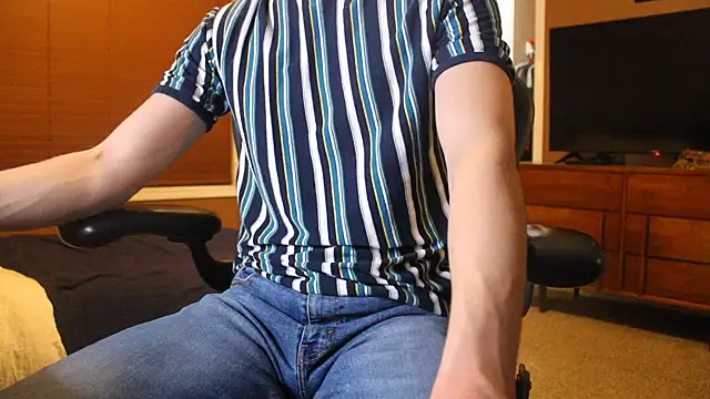 jjjjjfive online show from March 7, 3:25 am