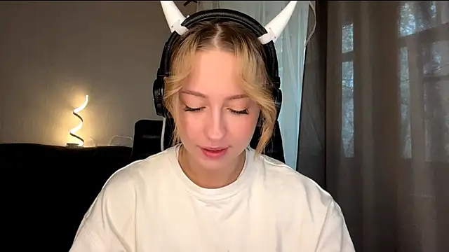 Jetta Corsacami online show from October 19, 7:42 am