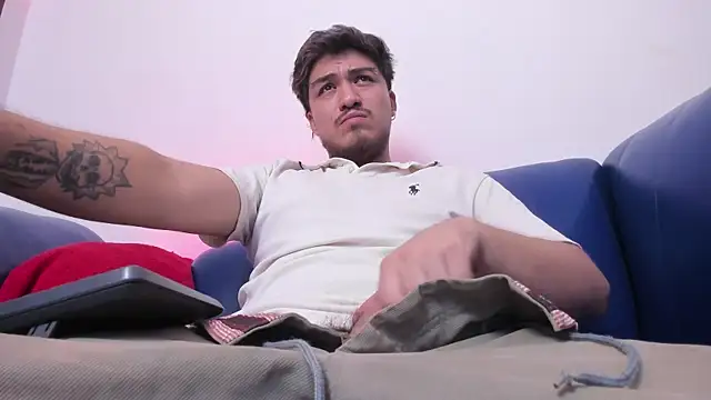 juanmechanic  online show from March 3, 10:59 pm