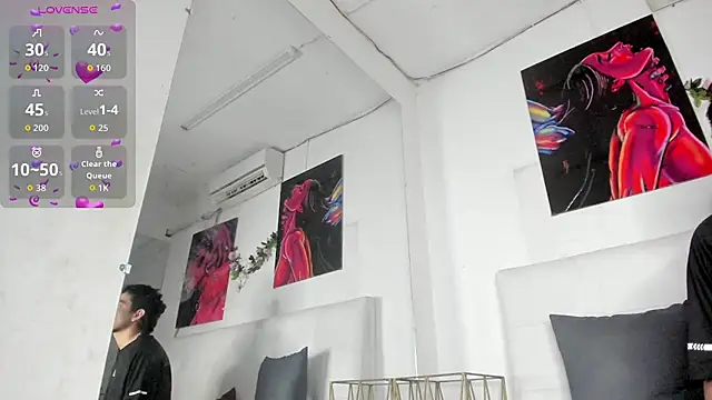 Snapshot of Lucia78couple chatting on October 25, 8:25 pm Lucia78couple online show from October 25, 8:25 pm