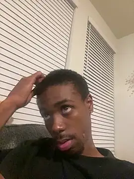 Snapshot of huhgtr chatting on November 11, 3:17 am huhgtr online show from November 11, 3:17 am