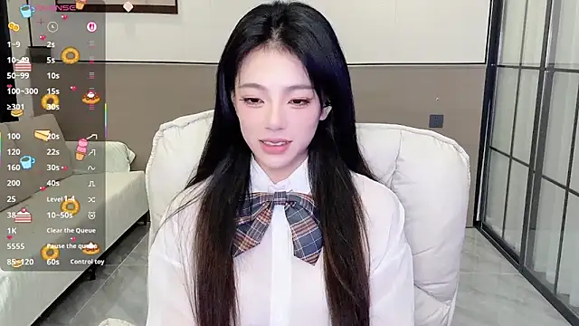 Sandy Uu online show from September 24, 5:55 am