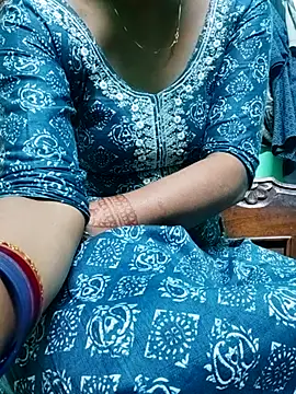 Snapshot of Apurvaa chatting on November 23, 2:28 pm Apurvaa online show from November 23, 2:28 pm