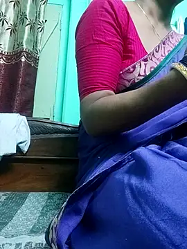 Snapshot of Apurvaa chatting on November 25, 1:22 pm Apurvaa online show from November 25, 1:22 pm