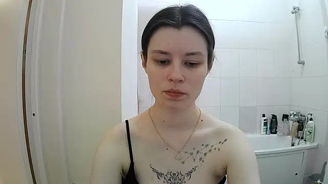 Snapshot of EdlinEngelby chatting on November 19, 7:36 pm EdlinEngelby online show from November 19, 7:36 pm