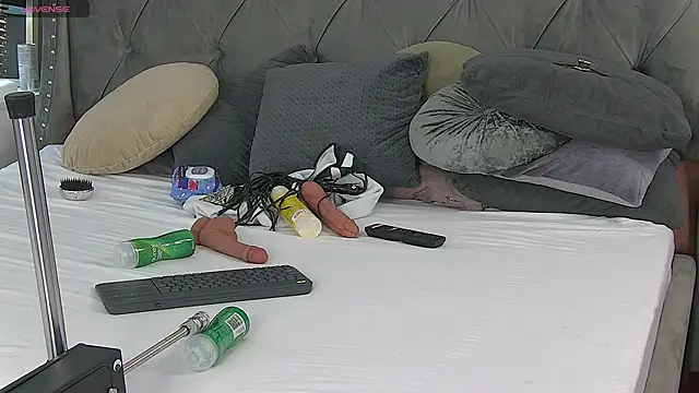 Snapshot of LolaButtie chatting on September 13, 12:27 pm LolaButtie online show from September 13, 12:27 pm