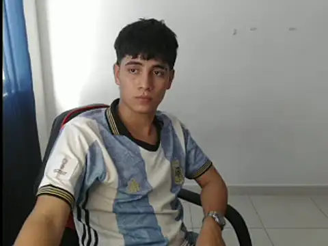 Snapshot of maximo_gomez chatting on September 25, 8:34 pm maximo gomez online show from September 25, 8:34 pm
