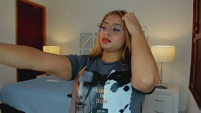 MikaelaStone online show from November 10, 12:37 pm