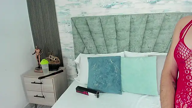 ShanelEvans online show from October 11, 6:50 pm