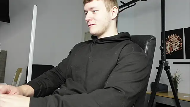 Snapshot of Richard_Dullas chatting on November 11, 11:21 am Richard Dullas online show from November 11, 11:21 am