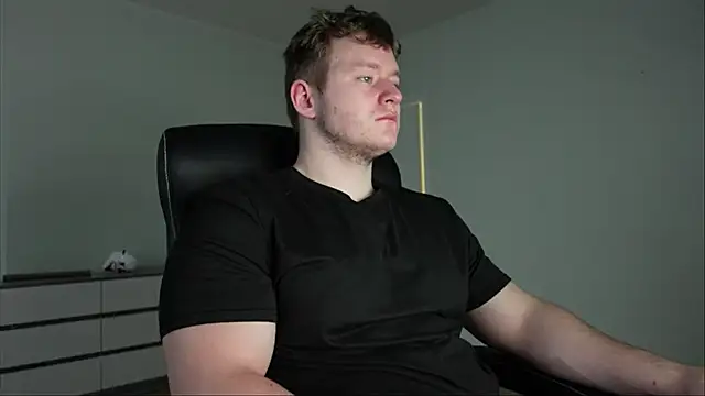 Snapshot of Richard_Dullas chatting on November 22, 6:45 am Richard Dullas online show from November 22, 6:45 am