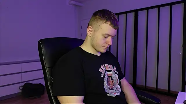 Snapshot of Richard_Dullas chatting on November 30, 2:10 pm Richard Dullas online show from November 30, 2:10 pm