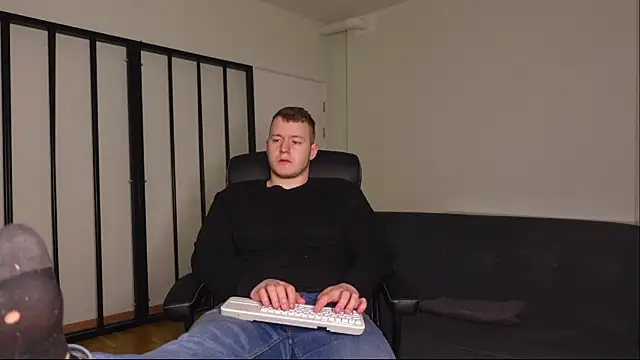 Snapshot of Richard_Dullas chatting on December 3, 8:18 pm Richard Dullas online show from December 3, 8:18 pm