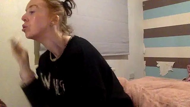 Bellababexox online show from May 27, 1:02 am