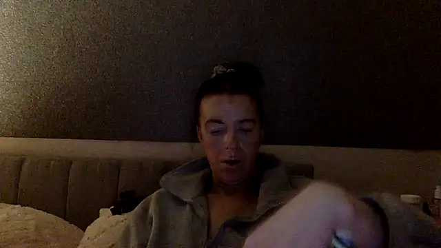 Bellababexox online show from July 17, 3:35 am