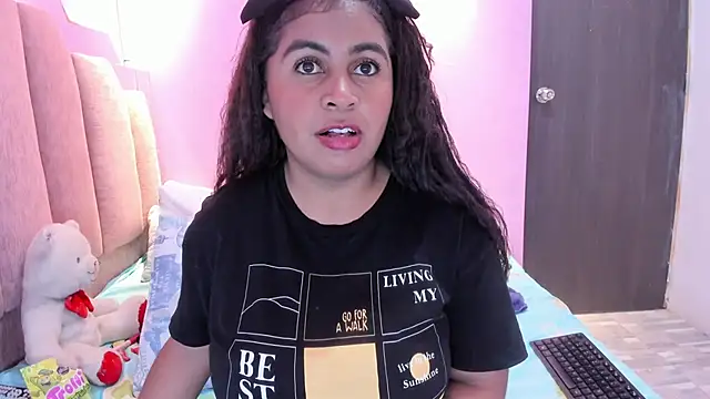 AndreaSweet2 online show from November 6, 7:59 pm