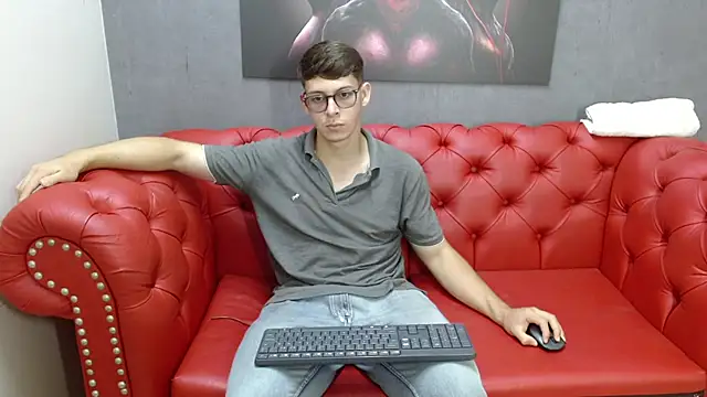 Stuart White online show from September 26, 7:51 pm