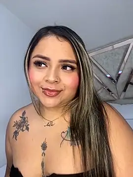 ashley-swift- online show from November 17, 10:54 am