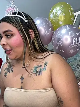 ashley-swift- online show from April 14, 6:41 am